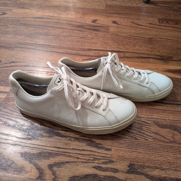 White Veja T2 Esplar size US 12 EU 46 - Picture 2 of 7